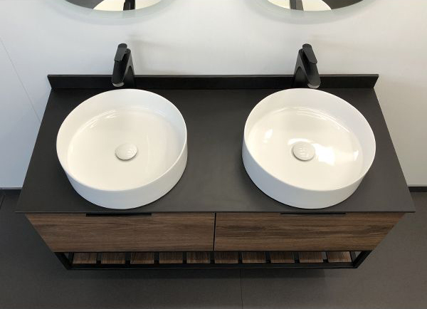 Комплект Тумба "Порто-120-2 + столешница Черный + 2 р-ны Дуб тёмно-коричневый COMFORTY