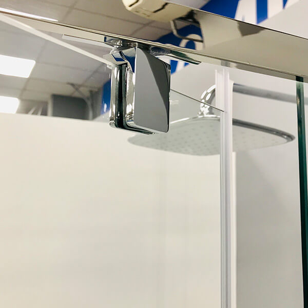 Душевой уголок AVS Фаворит 120x100 профиль хром, стекло прозрачное