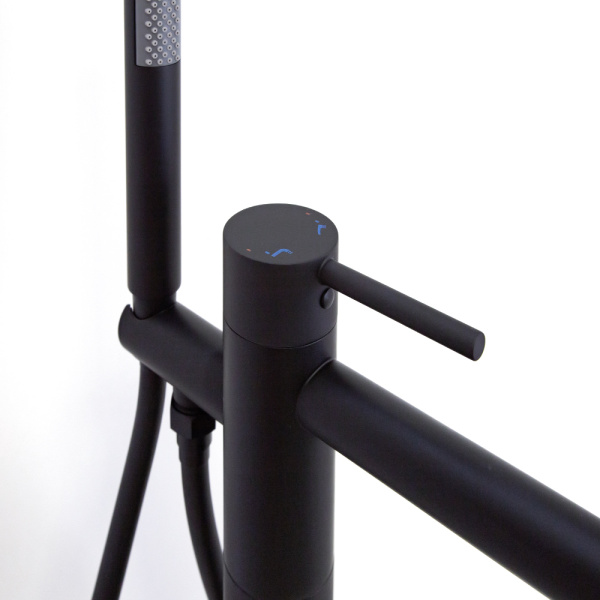 Смеситель для ванны с душем AVS Slimmer напольный, черный матовый