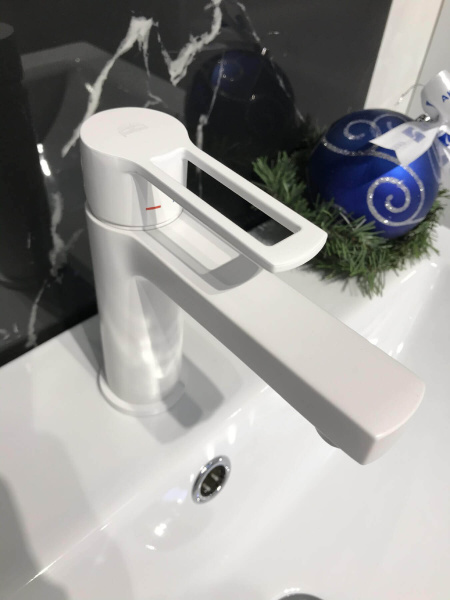 Смеситель для раковины Paffoni Ringo RIN071BO белый матовый